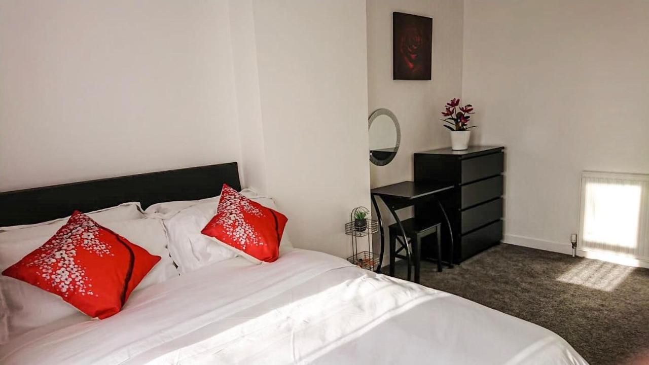 Carnock Road Apartment - Silverburn Shopping Centre Glasgow Zewnętrze zdjęcie